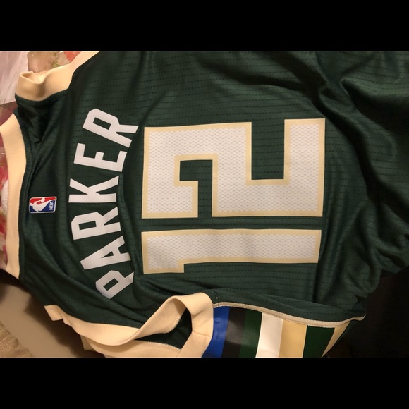 Jabari Parker autographed jersey, signed in person - Picture 4 of 5